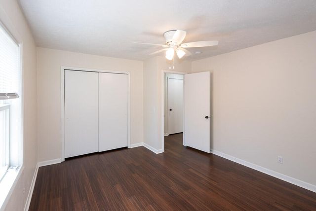 4044 S Broadway Avenue, Springfield, MO 65807