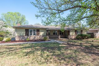 4044 S Broadway Avenue, Springfield, MO 65807