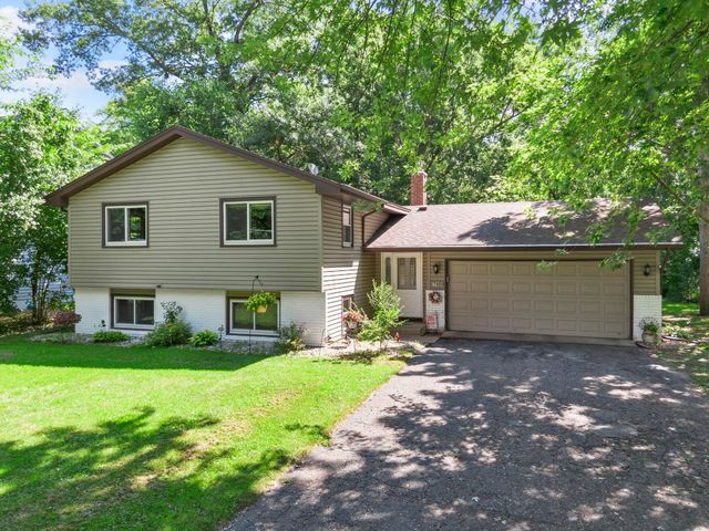 7989 Eastwood Road, Mounds View, MN 55112