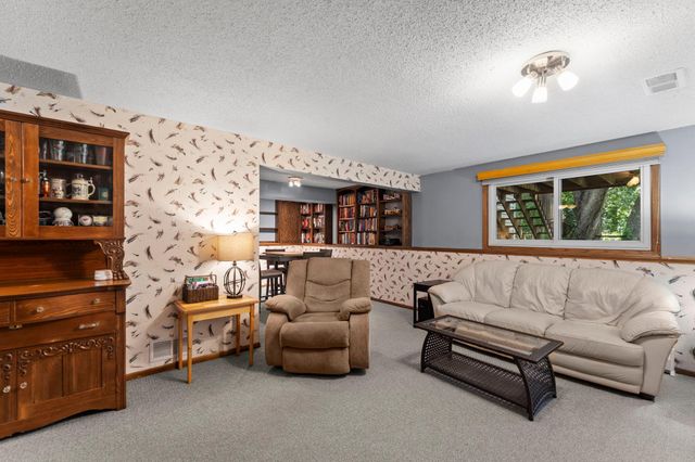 7989 Eastwood Road, Mounds View, MN 55112