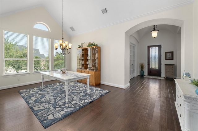 9400 STRATUS DR, Dripping Springs, TX 78620