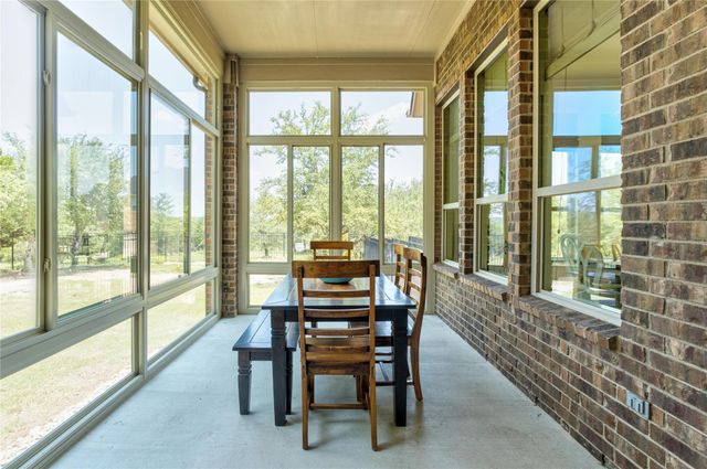 9400 STRATUS DR, Dripping Springs, TX 78620