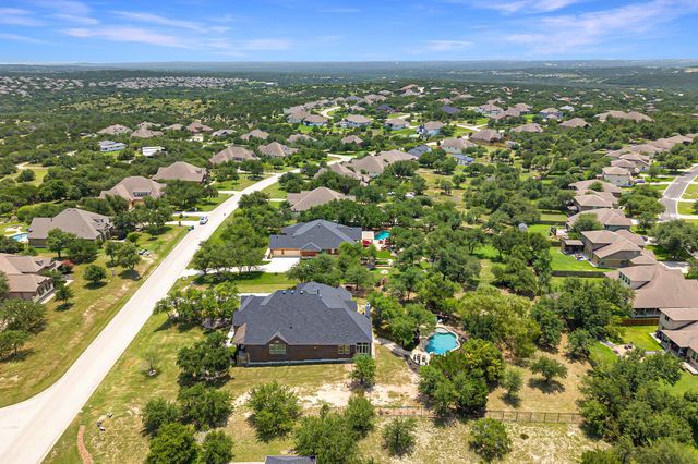 9400 STRATUS DR, Dripping Springs, TX 78620
