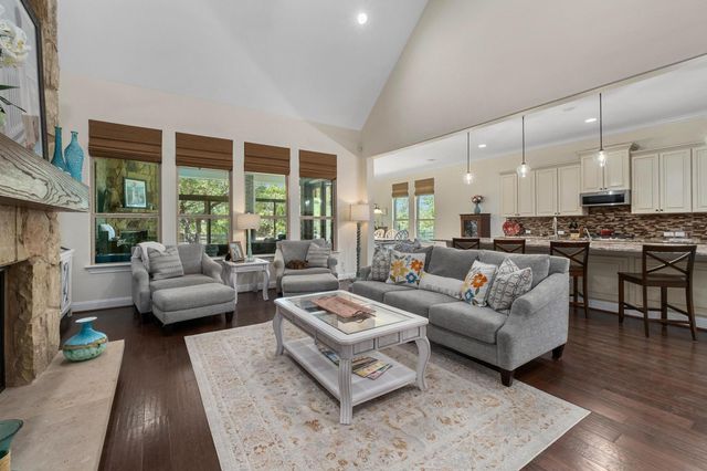 9400 STRATUS DR, Dripping Springs, TX 78620