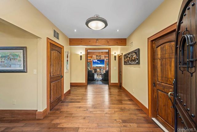 191 Nevada Avenue, Staten Island, NY 10306