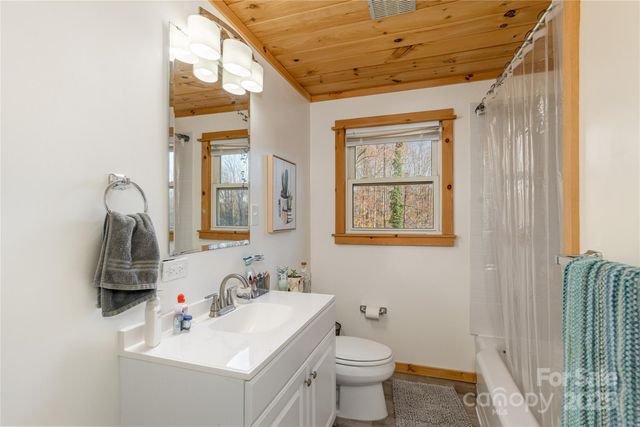 21 Walker Street Extension, Columbus, NC 28722