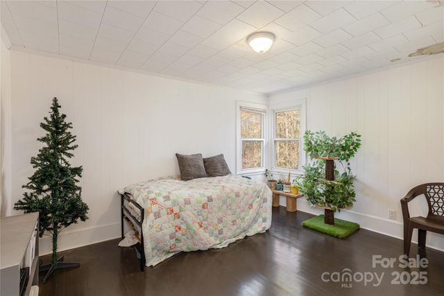 21 Walker Street Extension, Columbus, NC 28722