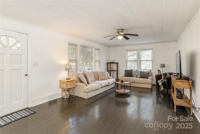 21 Walker Street Extension, Columbus, NC 28722