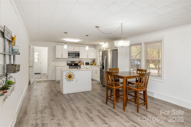 21 Walker Street Extension, Columbus, NC 28722