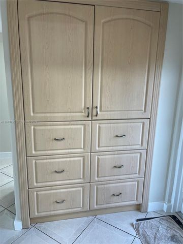 8891 Sunrise Lakes Blvd 308, Sunrise, FL 33322