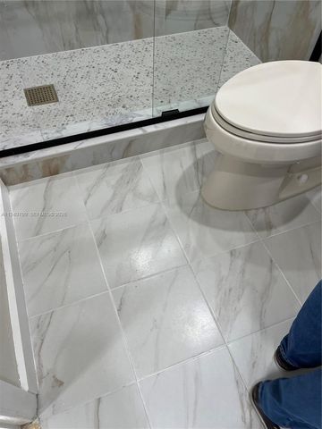 8891 Sunrise Lakes Blvd 308, Sunrise, FL 33322