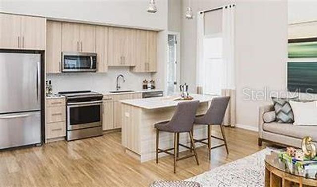 125-1 E PINE STREET, Orlando, FL 32801
