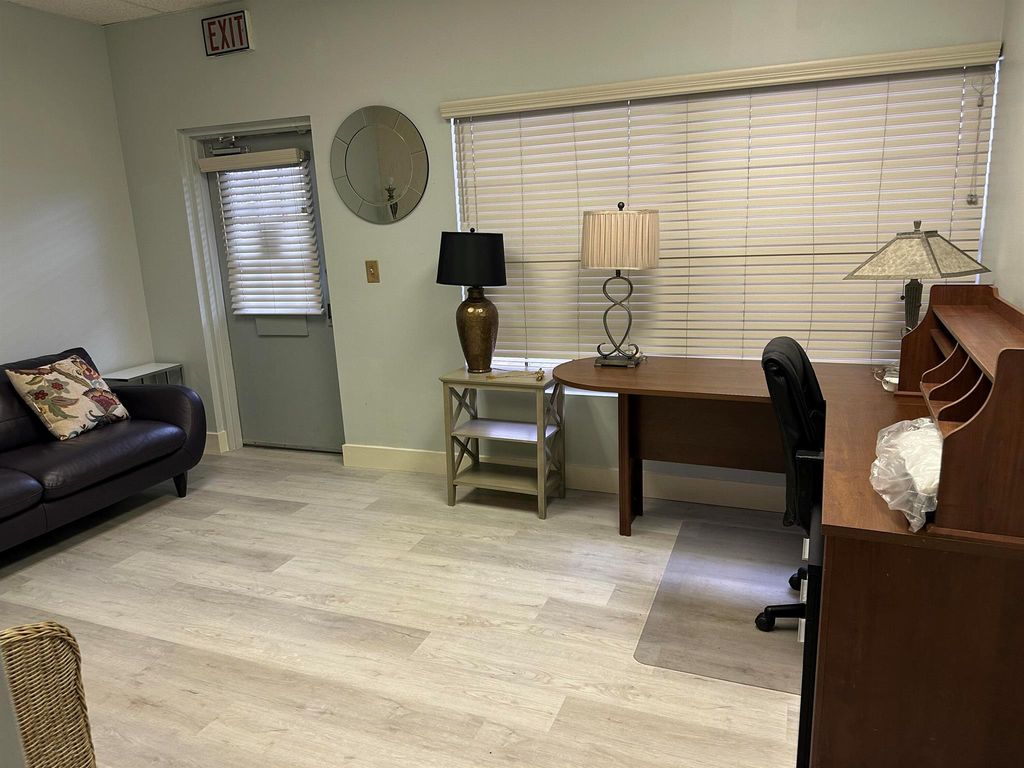 Image 8 of property listing at 5341 W Atlantic 304 Avenue 304, Delray Beach, FL 33484