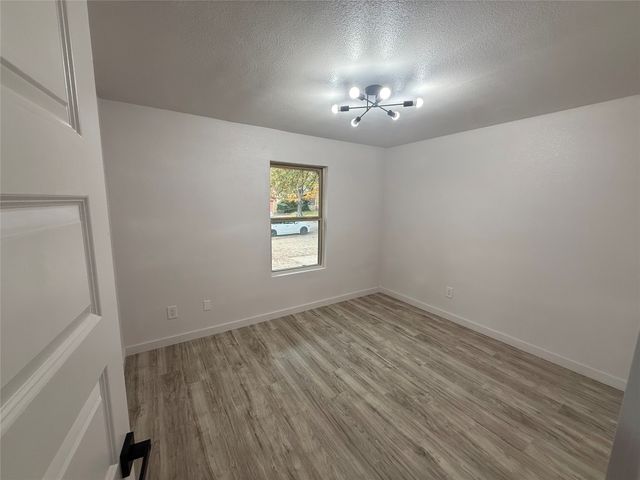 2913 White Oak Lane, Bedford, TX 76021