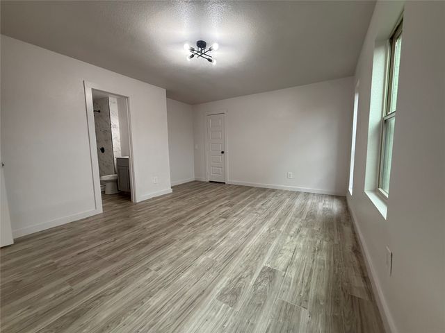 2913 White Oak Lane, Bedford, TX 76021