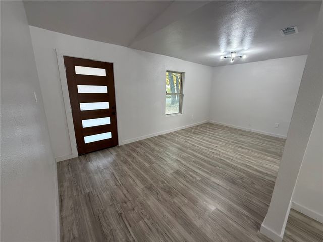 2913 White Oak Lane, Bedford, TX 76021