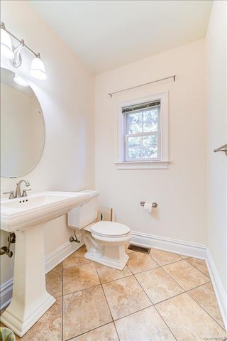 3 Stahl Way, Monroe, NY 10950