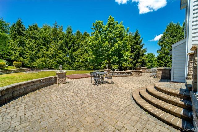 3 Stahl Way, Monroe, NY 10950
