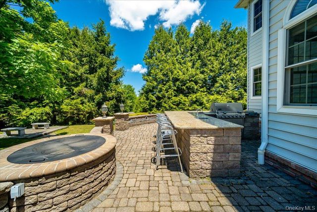 3 Stahl Way, Monroe, NY 10950