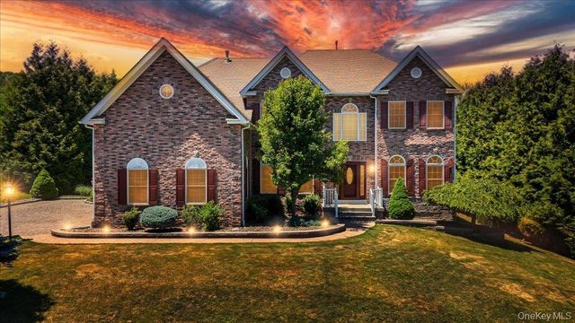 3 Stahl Way, Monroe, NY 10950