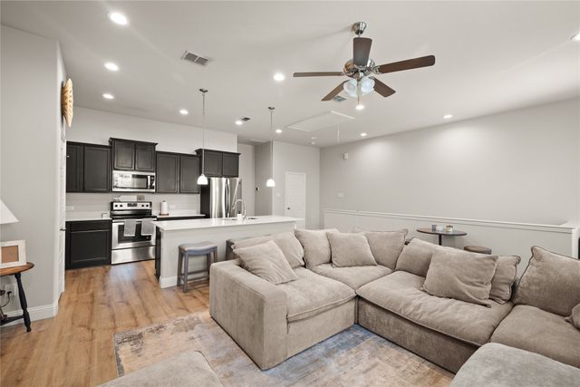 1920 Bel Air Drive, Arlington, TX 76010