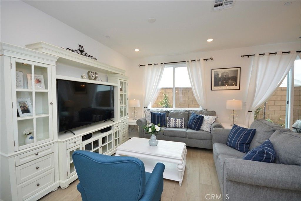 Image 11 of property listing at 31385 lolite Drive, Winchester, CA 92596