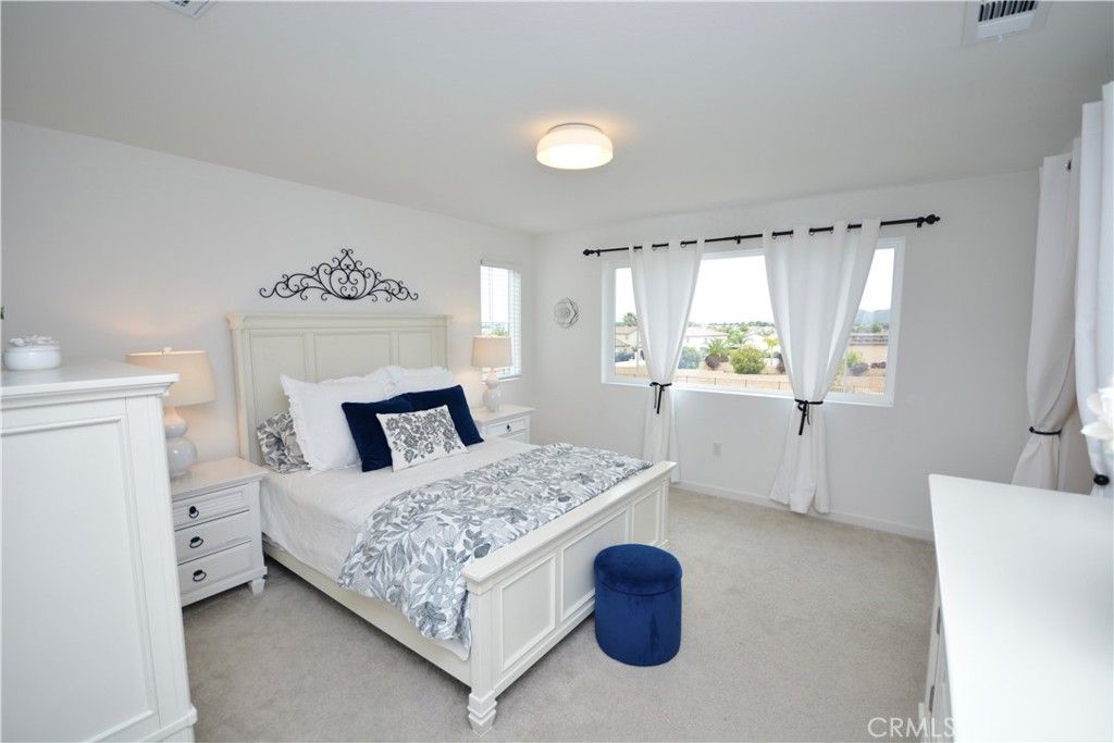 Image 16 of property listing at 31385 lolite Drive, Winchester, CA 92596