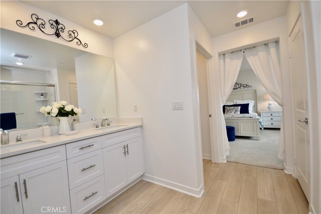 Image 22 of property listing at 31385 lolite Drive, Winchester, CA 92596