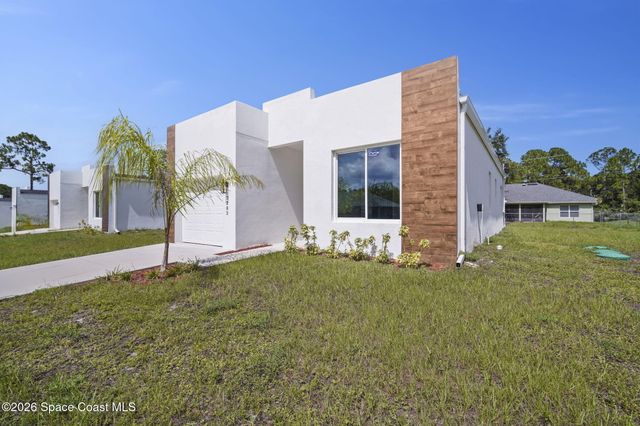 3283 Slama Avenue SE, Palm Bay, FL 32909