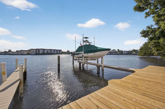 624 Southwind Circle 2, North Palm Beach, FL 33408