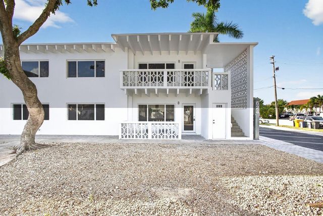 624 Southwind Circle 2, North Palm Beach, FL 33408