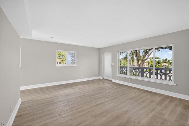 624 Southwind Circle 2, North Palm Beach, FL 33408