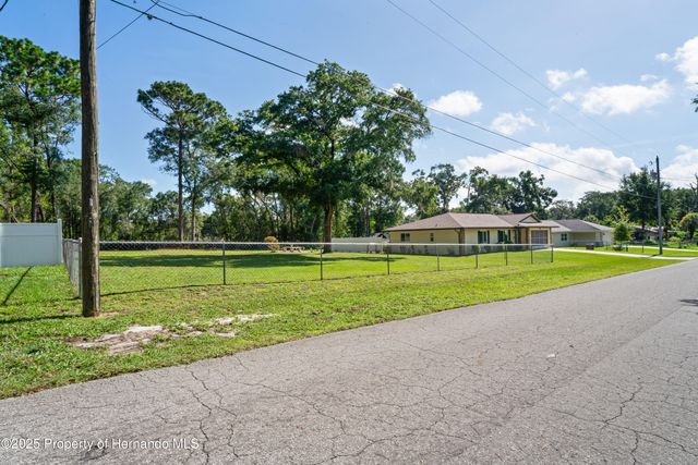 6491 E Wingate Street, Inverness, FL 34452