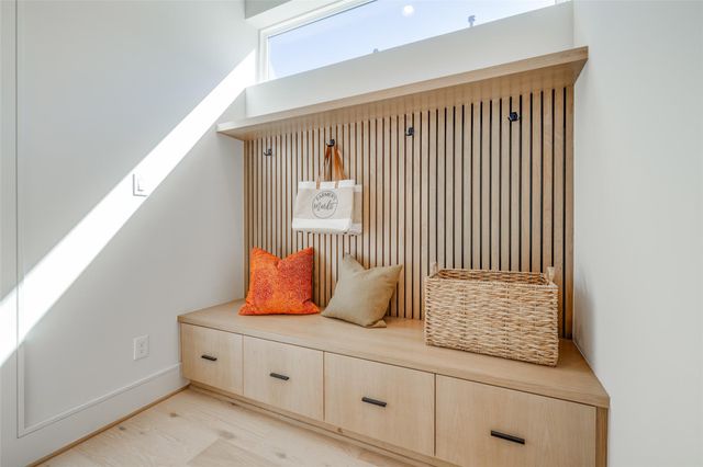 1701 Banks Street, Houston, TX 77098