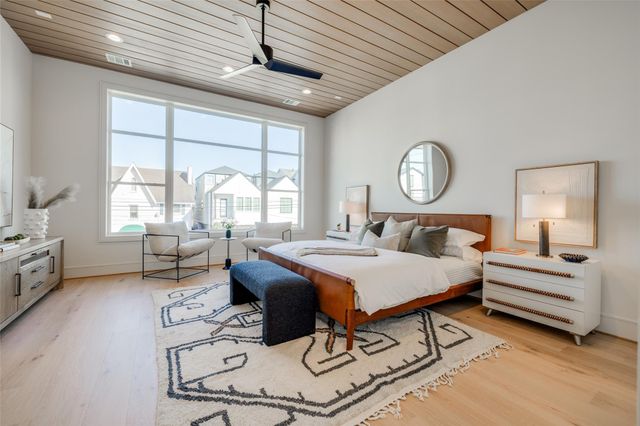 1701 Banks Street, Houston, TX 77098