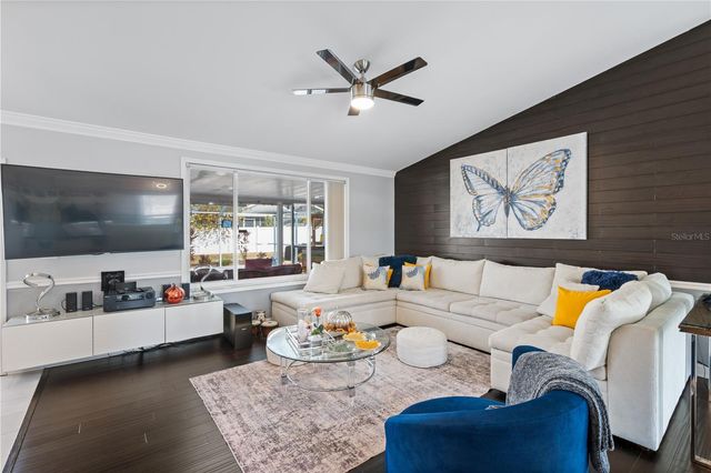 10607 FOXCREST WAY, Riverview, FL 33569