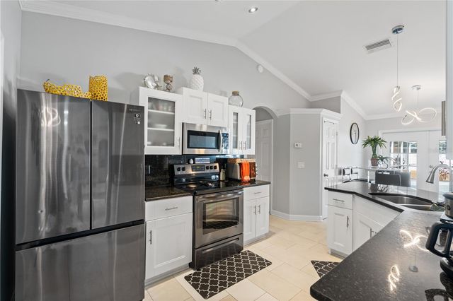 10607 FOXCREST WAY, Riverview, FL 33569