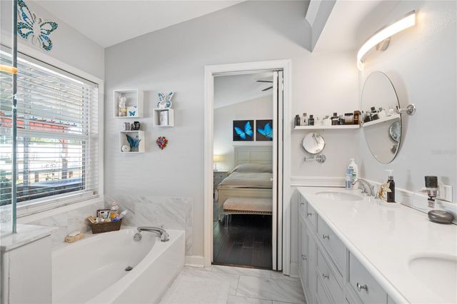 10607 FOXCREST WAY, Riverview, FL 33569