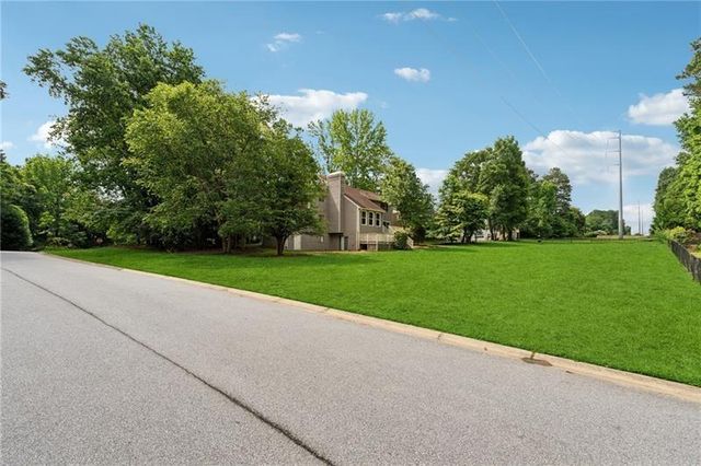 3655 WINTERS HILL Drive, Atlanta, GA 30360