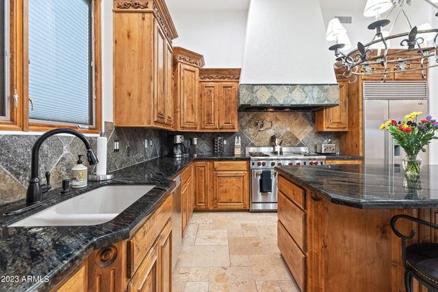 5529 W PINNACLE HILL Drive, Glendale, AZ 85310