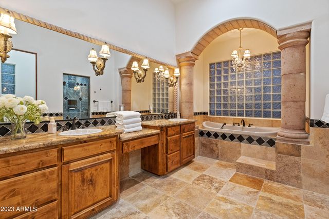 5529 W PINNACLE HILL Drive, Glendale, AZ 85310