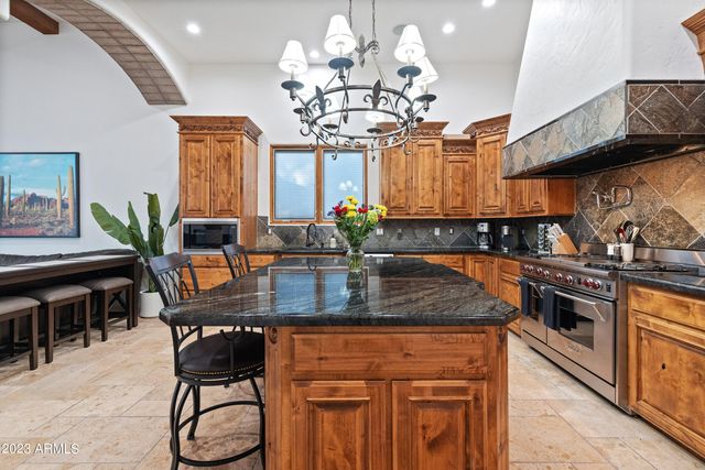 5529 W PINNACLE HILL Drive, Glendale, AZ 85310