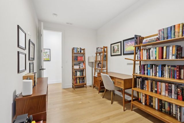 3616 W DIVERSEY Avenue 2W, Chicago, IL 60647