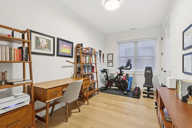 3616 W DIVERSEY Avenue 2W, Chicago, IL 60647