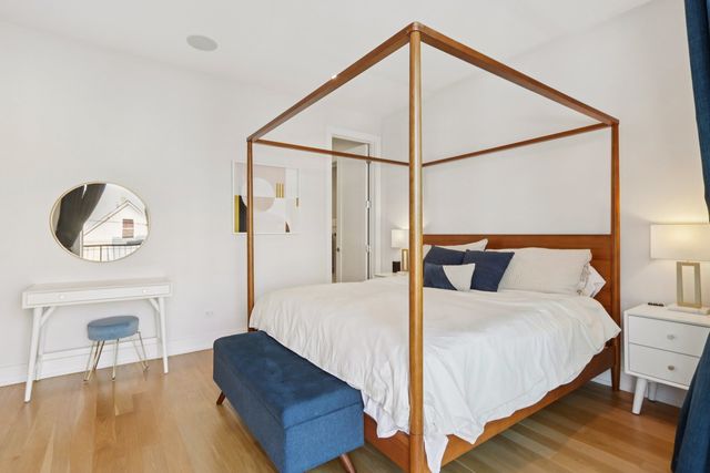 3616 W DIVERSEY Avenue 2W, Chicago, IL 60647