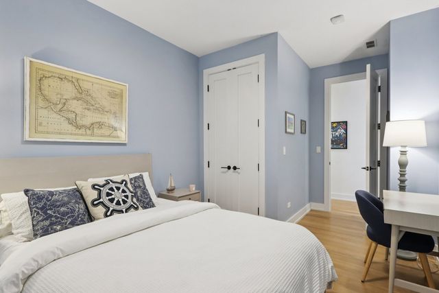 3616 W DIVERSEY Avenue 2W, Chicago, IL 60647