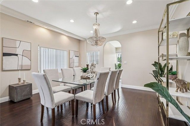 4520 Kingswell Avenue, Los Angeles, CA 90027