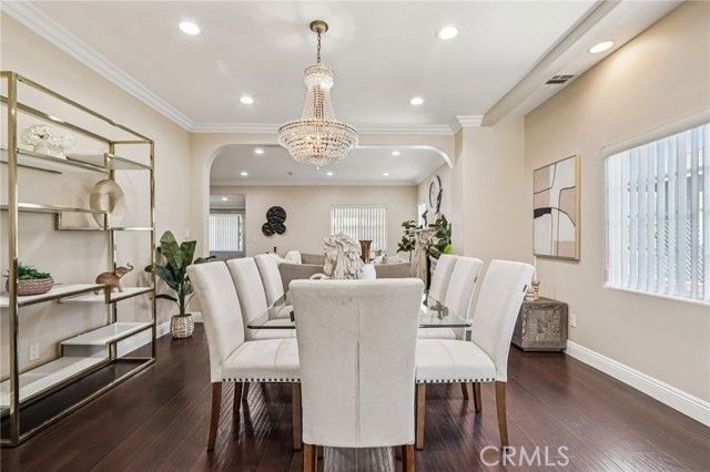 4520 Kingswell Avenue, Los Angeles, CA 90027