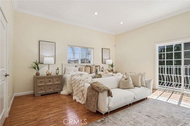 4520 Kingswell Avenue, Los Angeles, CA 90027