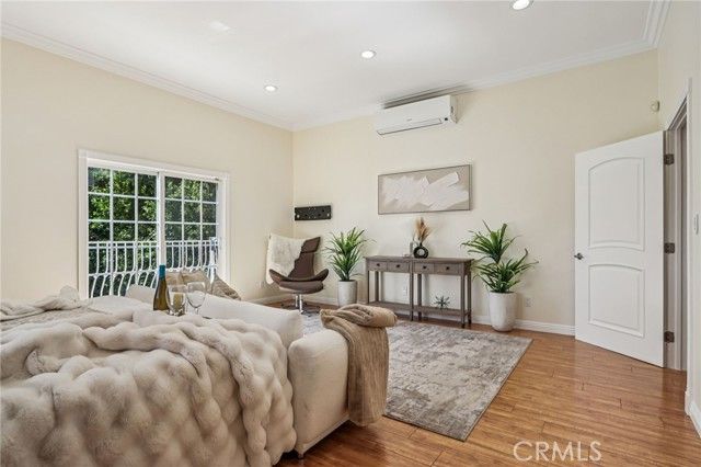 4520 Kingswell Avenue, Los Angeles, CA 90027